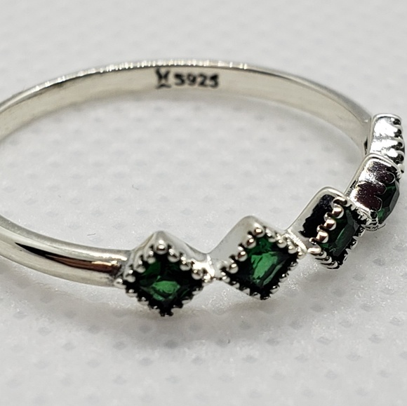 925 Silver Square Emerald Colored Stackable Gift - Picture 5 of 9